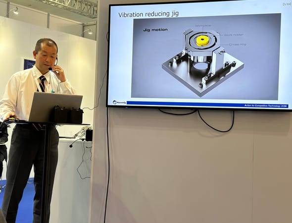 We showcased our world-first vibration reducing jig. The seminar was conducted in English